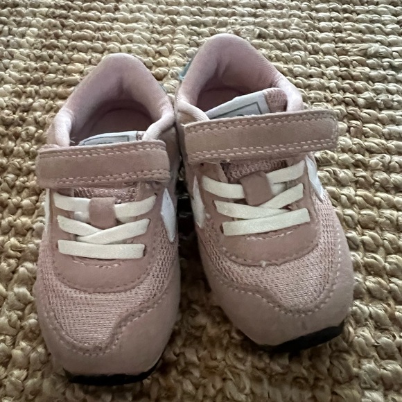 Hummel - Picture 3 of 4